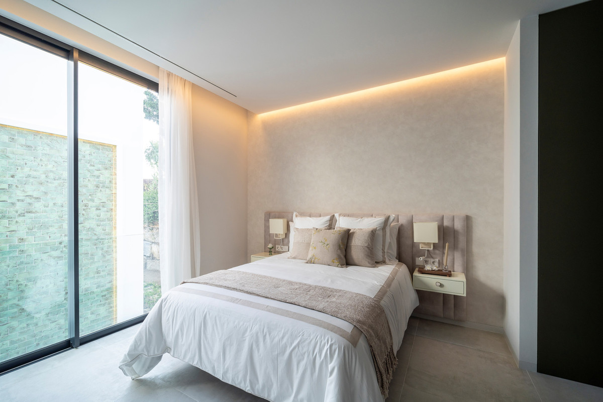 Villa en venta en El Paraíso (Benahavís)