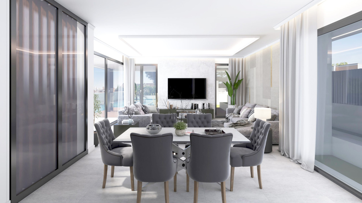 Villa en venta en Benalmádena