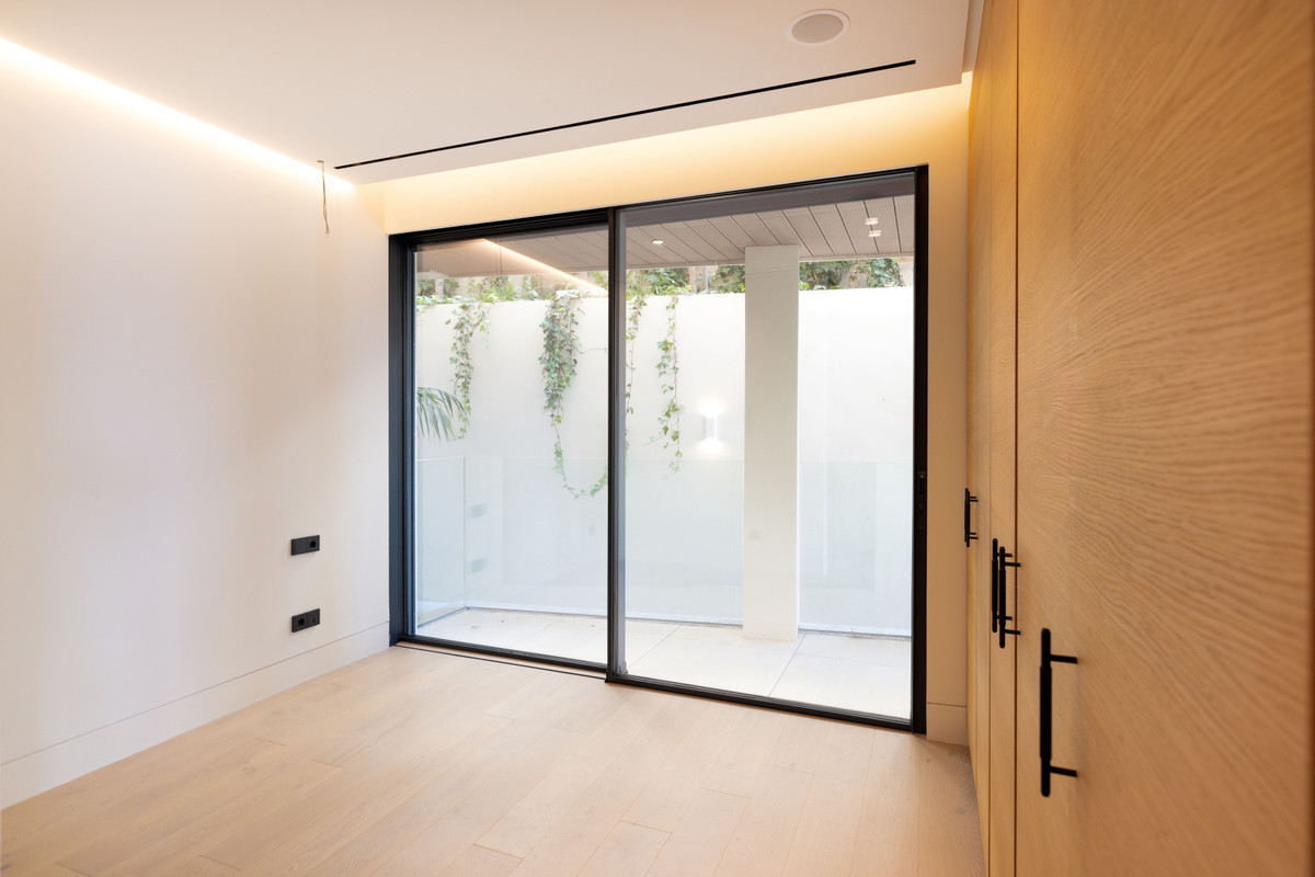 Lejlighed til salg i Estepona