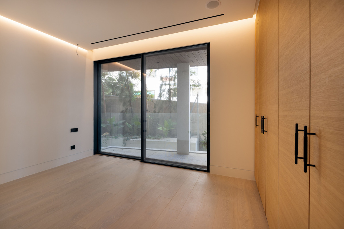 Lejlighed til salg i Estepona