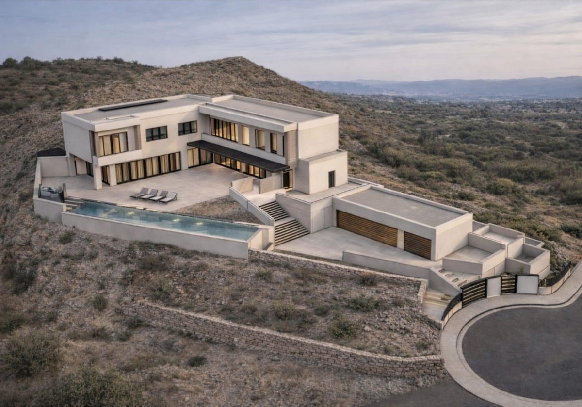 Villa for sale in Alhaurín el Grande