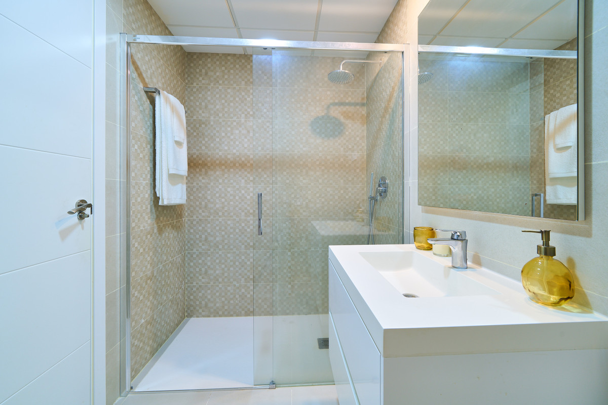 Apartamento en venta en Estepona