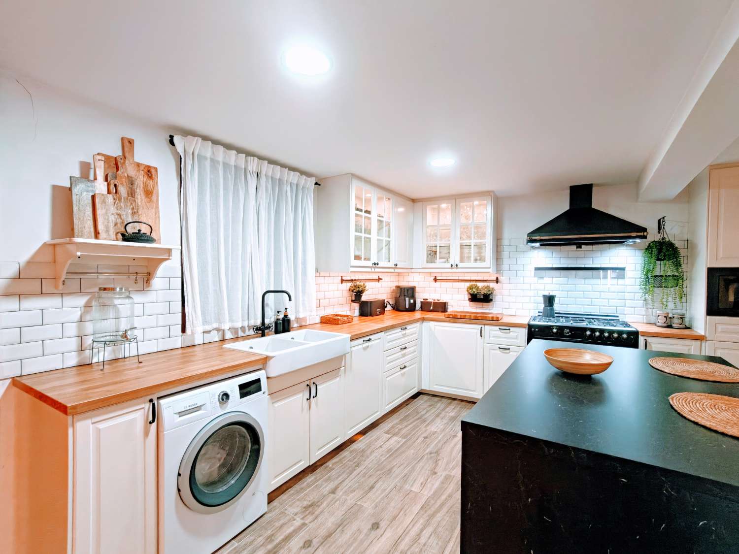 Charming detached villa 5 minutes from Playa del Charcon, near the Calaburras lighthouse