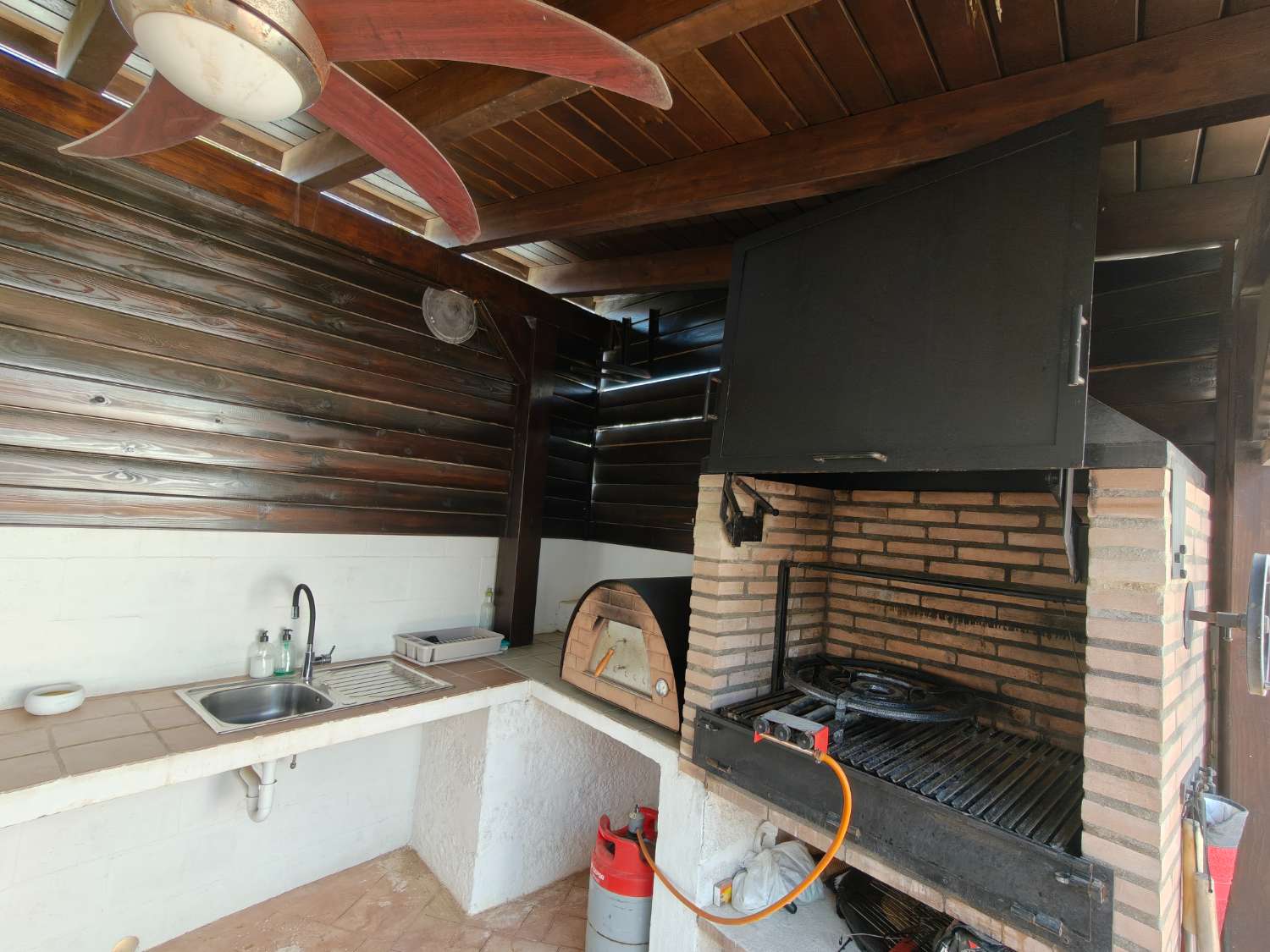 Charming detached villa 5 minutes from Playa del Charcon, near the Calaburras lighthouse