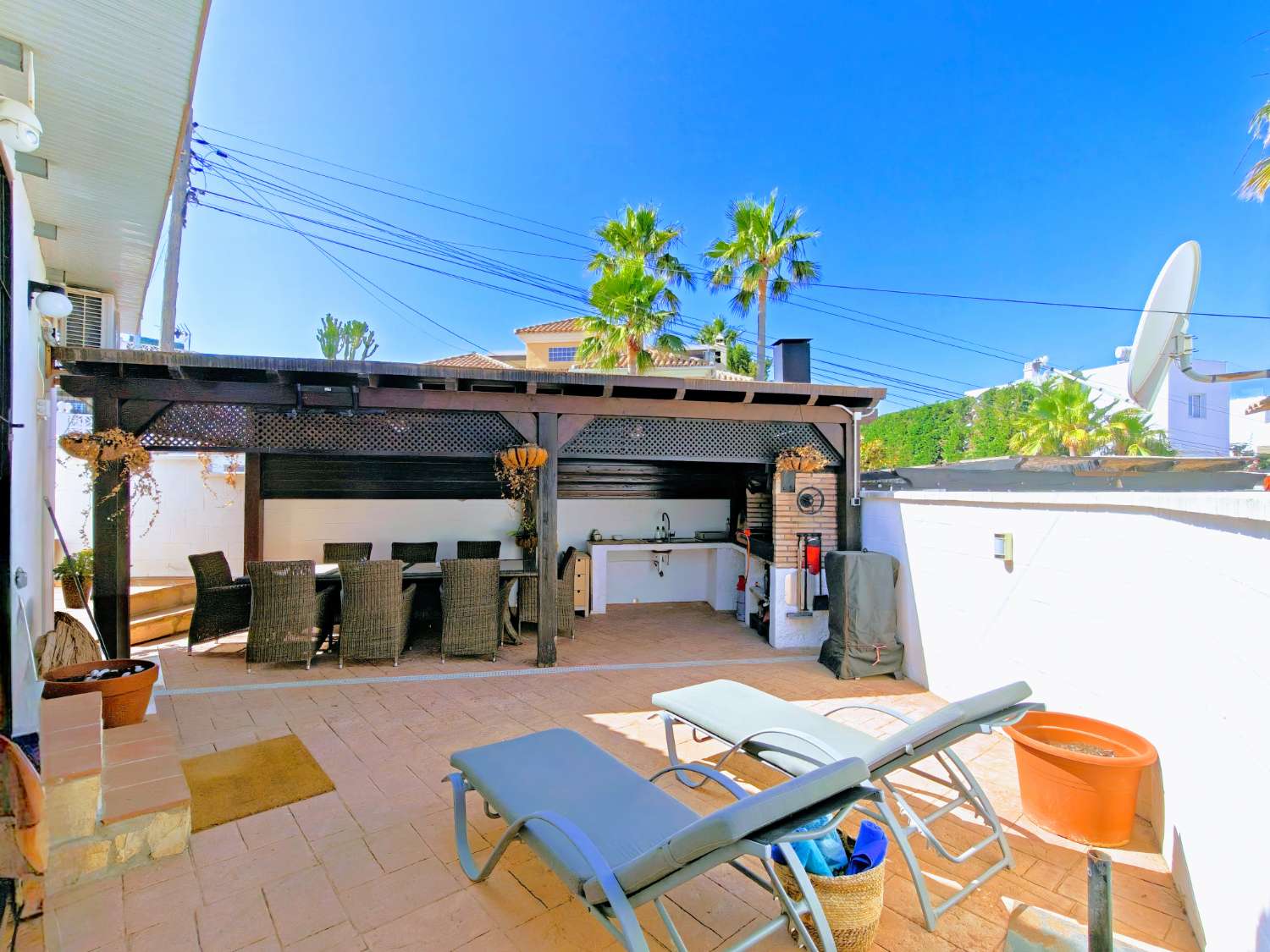 Charming detached villa 5 minutes from Playa del Charcon, near the Calaburras lighthouse