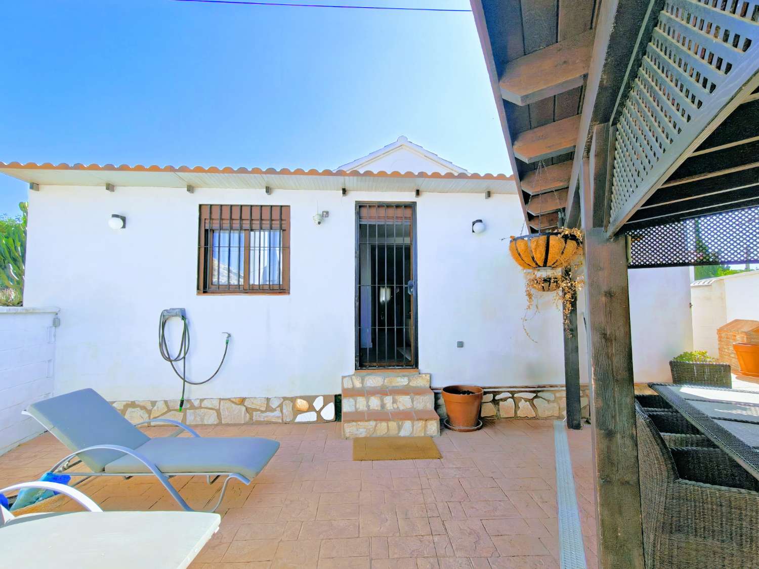 Charming detached villa 5 minutes from Playa del Charcon, near the Calaburras lighthouse
