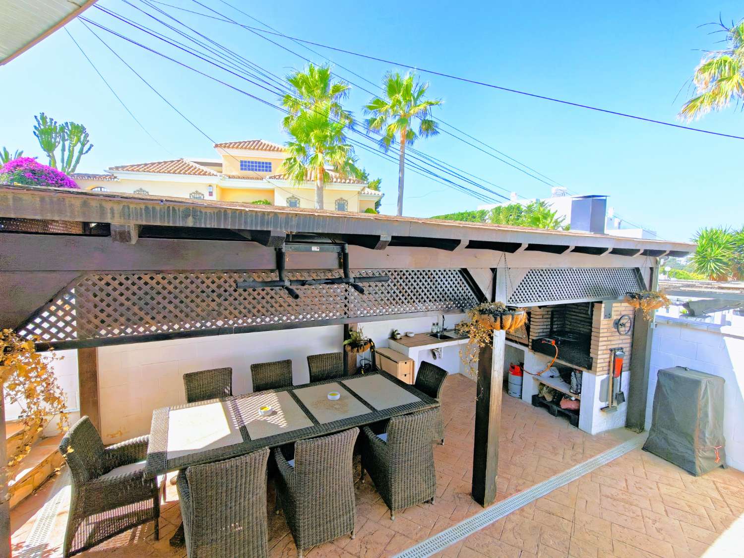 Charming detached villa 5 minutes from Playa del Charcon, near the Calaburras lighthouse
