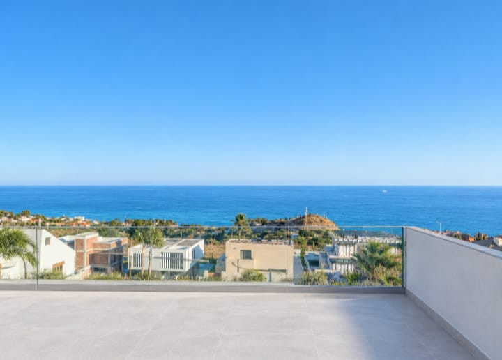 Villa en venta en Benalmádena